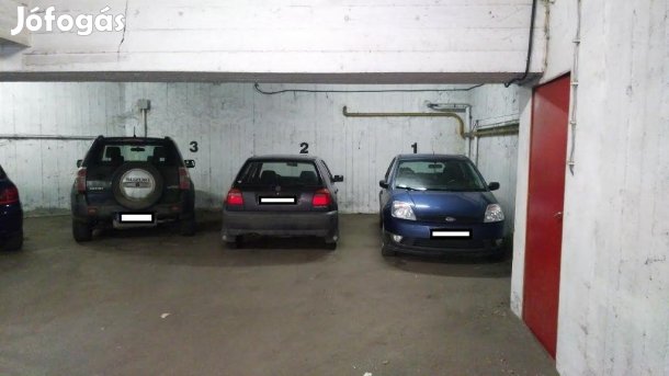 Kiadó Garázs, Pécs 25.000 Ft