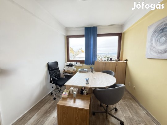 Kiadó Iroda, Veszprém 80.000 Ft