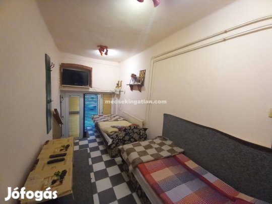 Kiadó Pécs Belvárosában 2 ágyas szálláshely-érdeklődjön