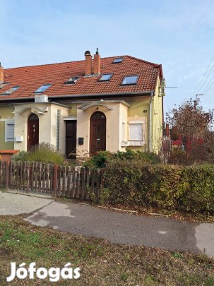 Kiadó Szélső Sorház Garázzsal- Kecskemét, Vacsiközön