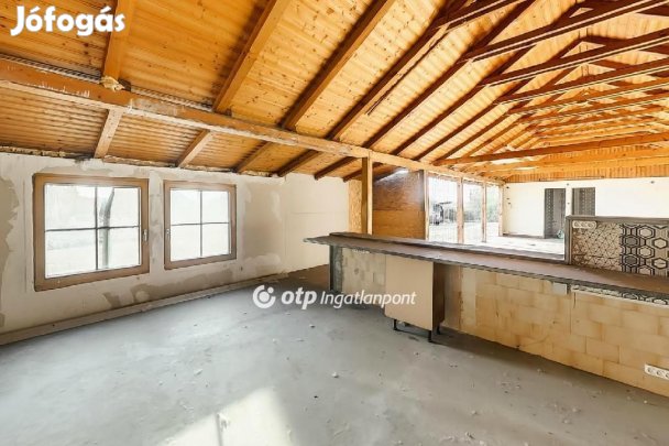 Kiadó Üzlethelyiség, Gyenesdiás