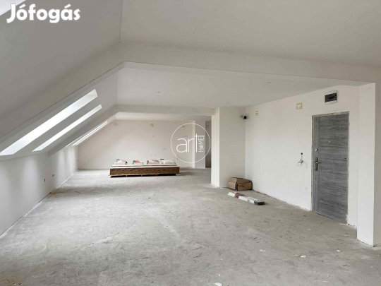 Kiadó Üzlethelyiség, Szeged 10 Ft