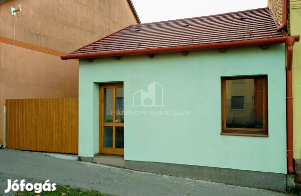 Kiadó Üzlethelyiség, Székesfehérvár 180.000 Ft