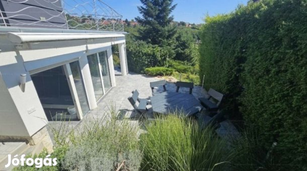 Kiadó családi ház a budai városrészben, Pécsen!