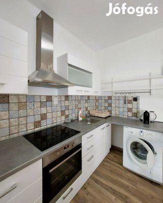 Kiadó családi házrész Pécs belvárosában !