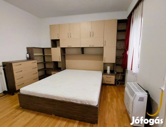 Kiadó családi házrész Pécs belvárosában !