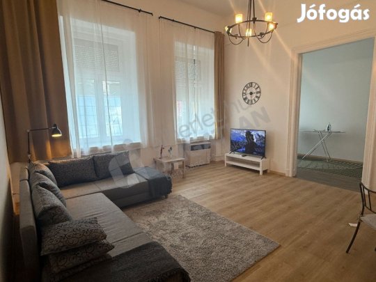 Kiadó egy 2 szobás, 65 m-es lakás a Váci úton!