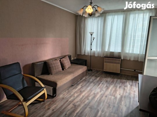 Kiadó garzon Eger belvárosban