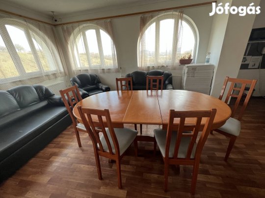 Kiadó hét szobás családi ház szálás