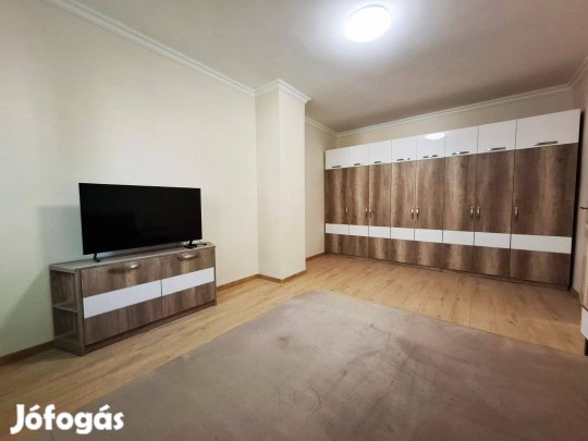 Kiadó igényes, 32 m2-es lakás a Vécsey utcán!