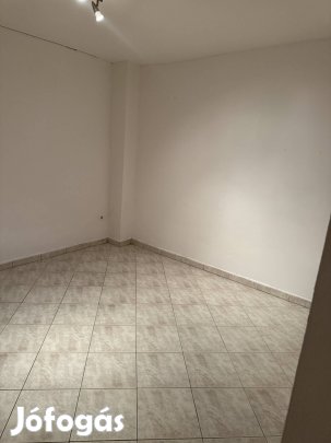 Kiadó kisház Dunakeszin