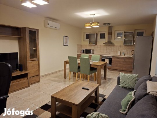 Kiadó lakás Pakson, Apartment for rent in Paks