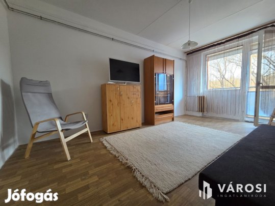 Kiadó lakás!