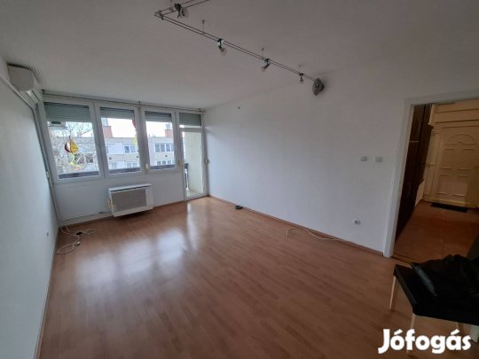 Kiadó lakás a Rádió utcában