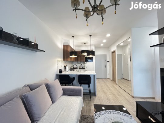 Kiadó lakás az Egyetem Towerben