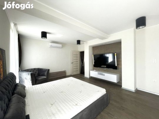 Kiadó luxus lakás Pécs-Belvárosban!