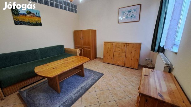 Kiadó másfél szobás lakás Újpest központban, Károlyi I. utcában