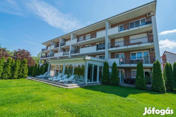 Kiadó siófoki lakás belső wellnesszel