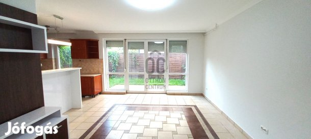 Kiadó sorház a Liget lakóparkban