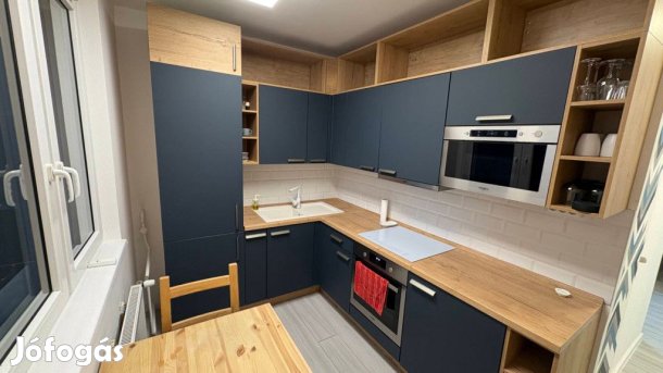 Kiadó teljes körűen felújított, bútorozott lakás Miskolc