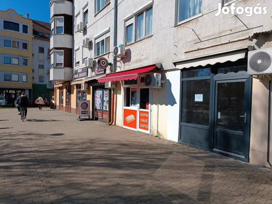 Kiadó üzlethelyiség Békéscsaba frekventált részén