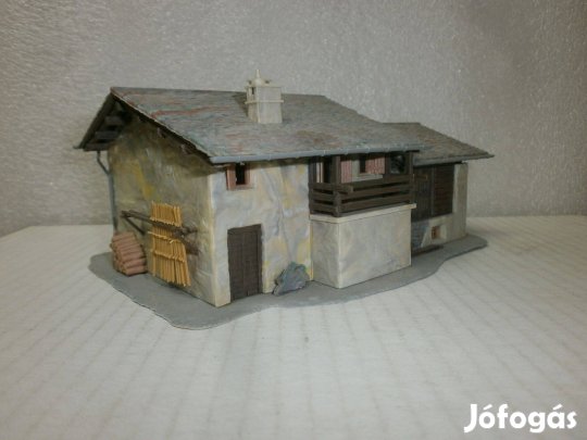 Kibri -réggebi családi ház melléképülettel 1:87 - ( F-88)