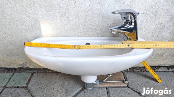 Kicsi fali mosdó kagyló csapteleppel kompletten