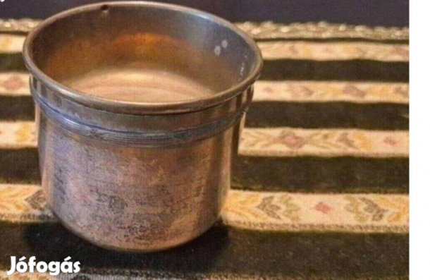 Kicsi fűszertartó edénykék