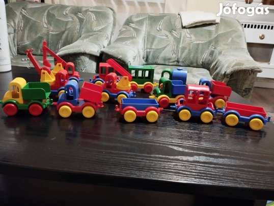 Kid Cars műanyag autók