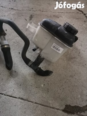 Kiegyenlítő tartály A2035000049 eladó