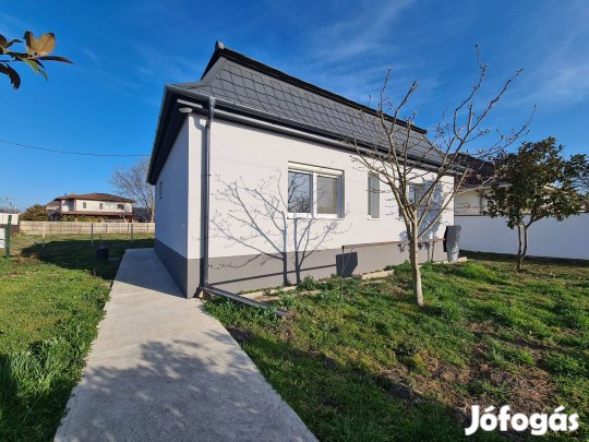 Kiemelkedő lokáció, felújított ház Debrecenben