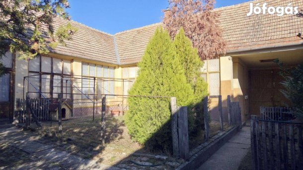 Kiemelt ajánlat! Olcsó, önálló családi ház eladó!