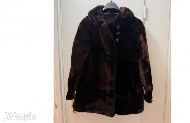 Kifogástalan állapotban lévő kb 38-as M Panofix bunda kb midi