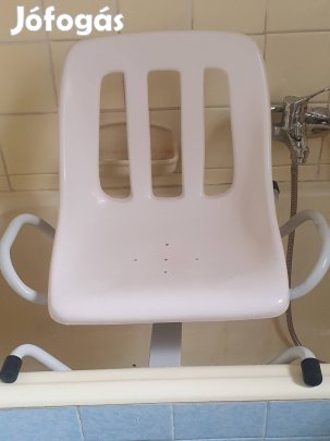 Kifordítható fürdetőszék