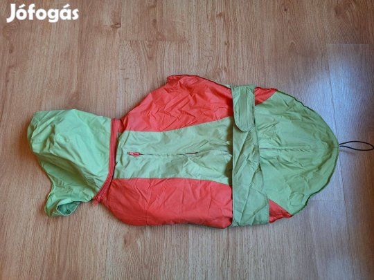 Kifordítható téli kabát /esőkabát középtermetű kutyára