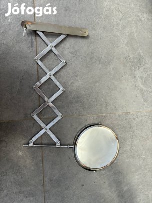 Kihúzható, felfúrható  falitükör