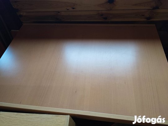 Kihúzható ebédlő asztal 