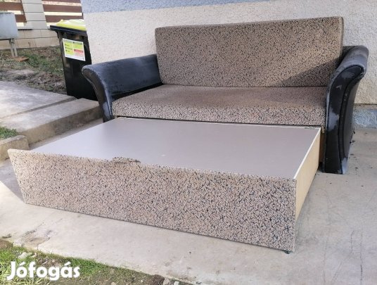 Kihúzható kanapé