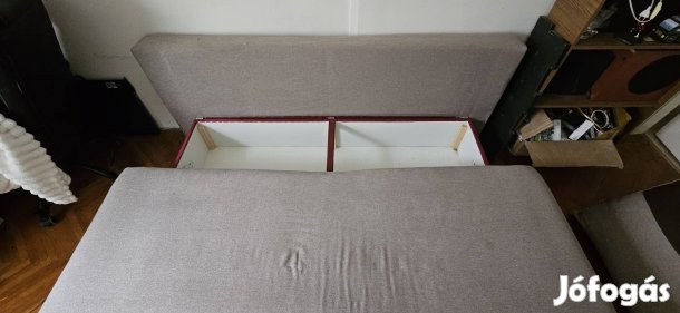 Kihúzható kanapé