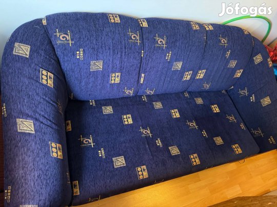 Kihúzható kanapé (ágyneműtartóval)