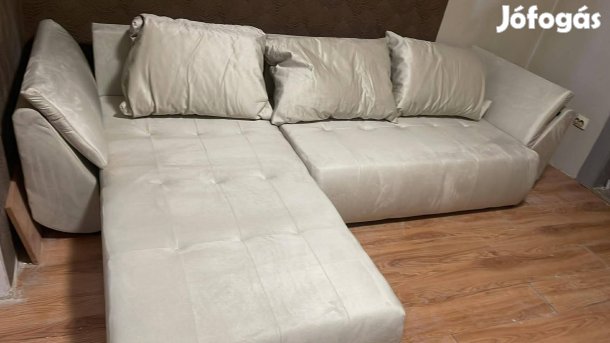 Kihúzható vadiúj kanapé