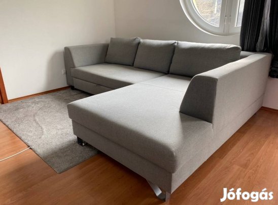 Kihúzhatós ággyá alakítható kanapé