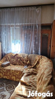 Kihúzhatós kanapé eladó 220x270 cm