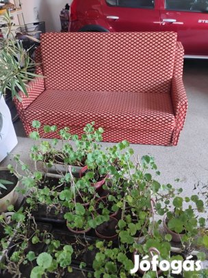 Kihúzhatos rekaimé ágy eladó