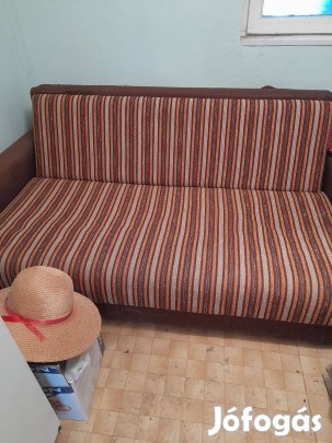 Kihuzhatós rekamé, kényelmes, megkimélten eladó