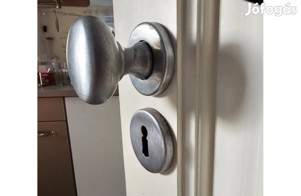 Kilincs rozsdamentes