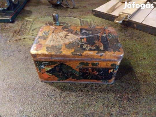 Kínai fém teásdoboz, szépen díszített régi doboz, gyűjtőknek