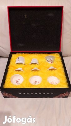 Kínai művész által készített jade porcelán, festett, jelzett teáskészl