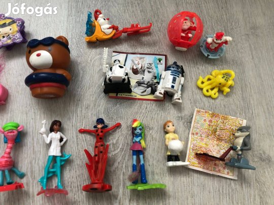 Kincs csomag: sok Kinder Trollok, Jégvarázs, Hello Kitty stb. figurák