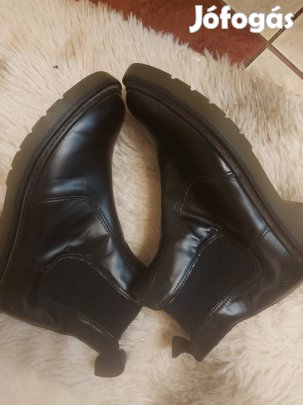 Kincsem márkájú lovagló bakancs 37!